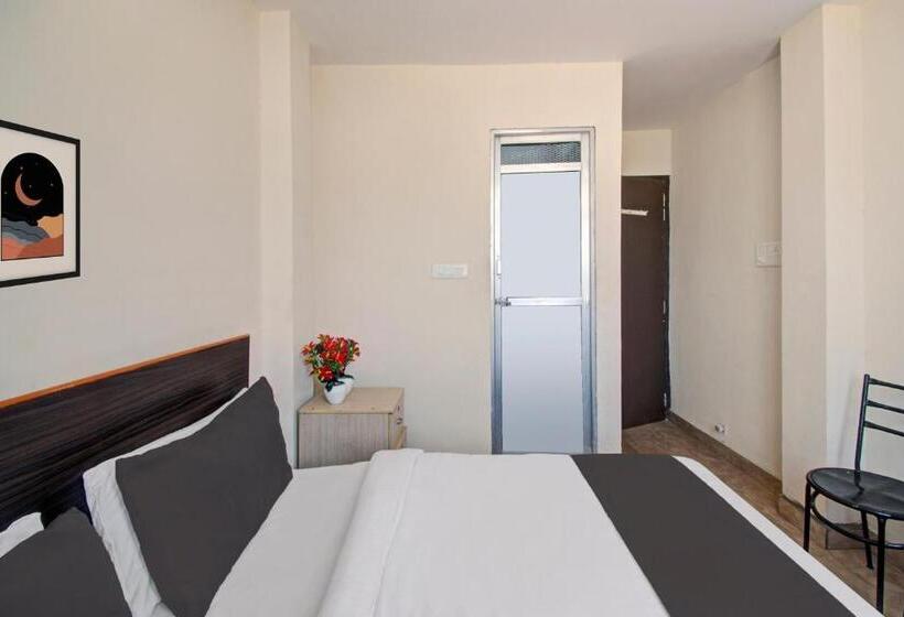 בית מלון כפרי Oyo Samrat P Guest House