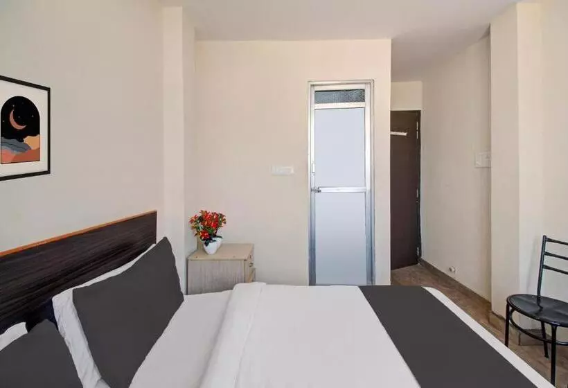 هتل Oyo Samrat P Guest House