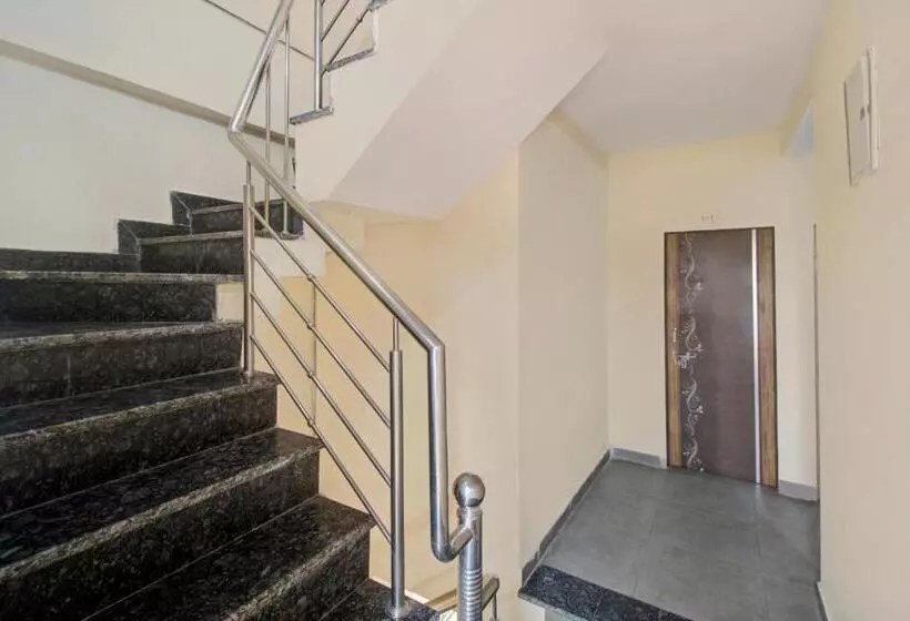 هتل Oyo Samrat P Guest House
