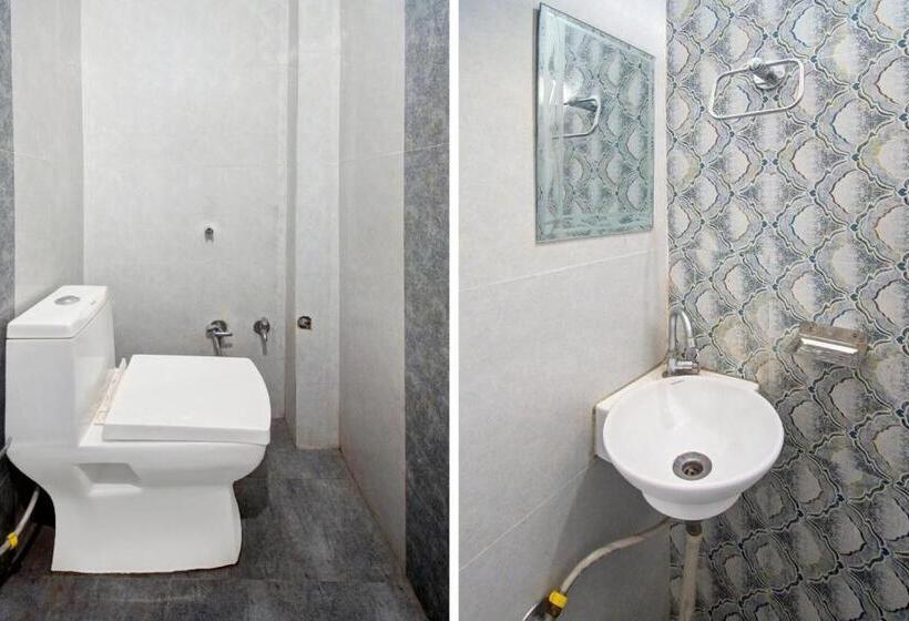 בית מלון כפרי Oyo Samrat P Guest House