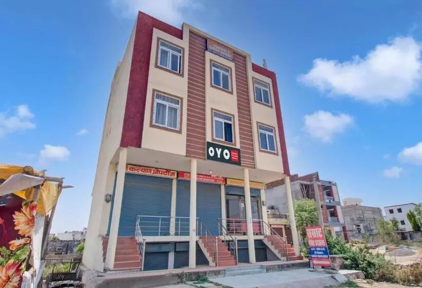 هتل Oyo Samrat P Guest House