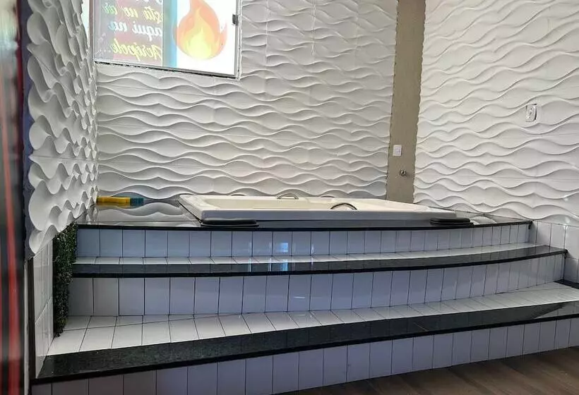 ホテル Pousada Acrópole