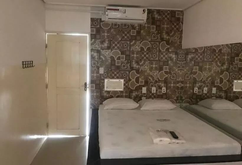 ホテル Pousada Acrópole