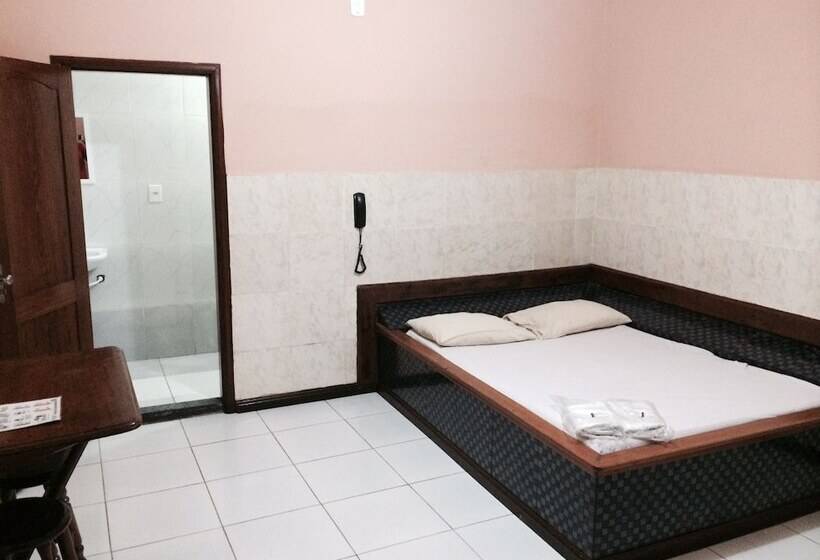 ホテル Pousada Acrópole