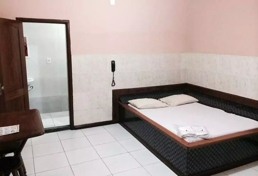 ホテル Pousada Acrópole