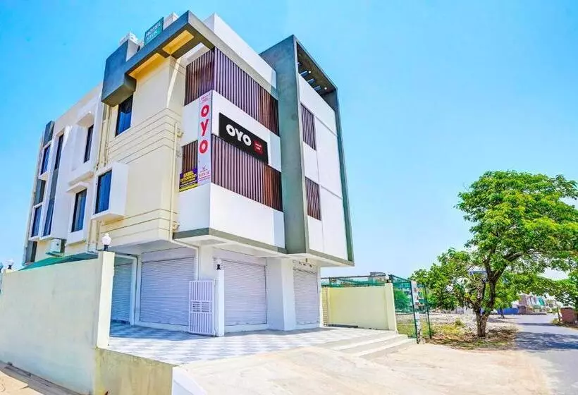 Oyo Hotel Silk