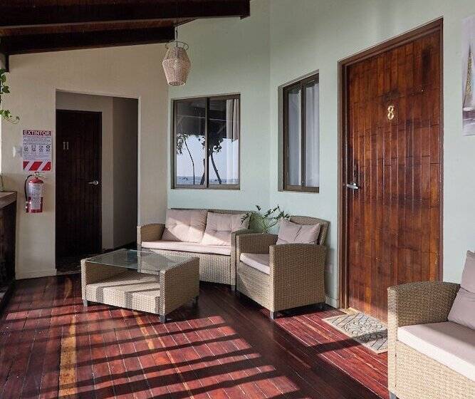 هتل Perla De La Playa Beachfront