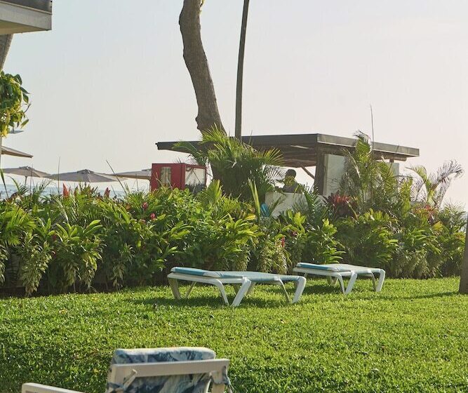 هتل Perla De La Playa Beachfront