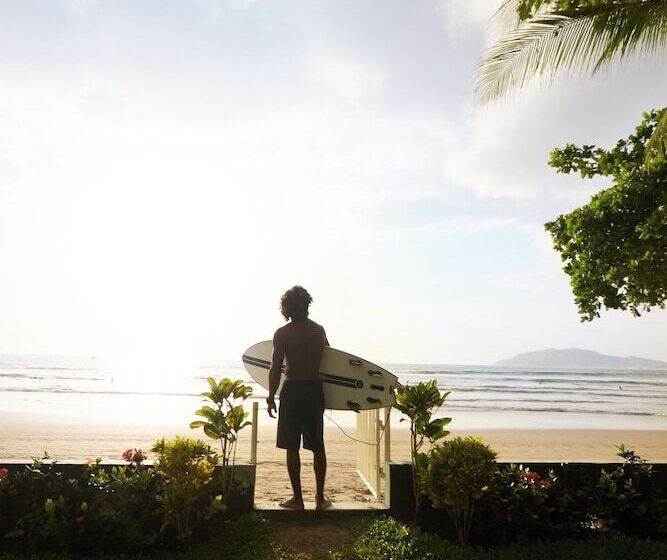 هتل Perla De La Playa Beachfront