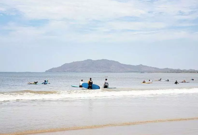 Hotelli Perla De La Playa Beachfront