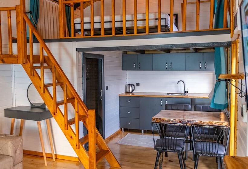 בית מלון כפרי Tringo Bungalov