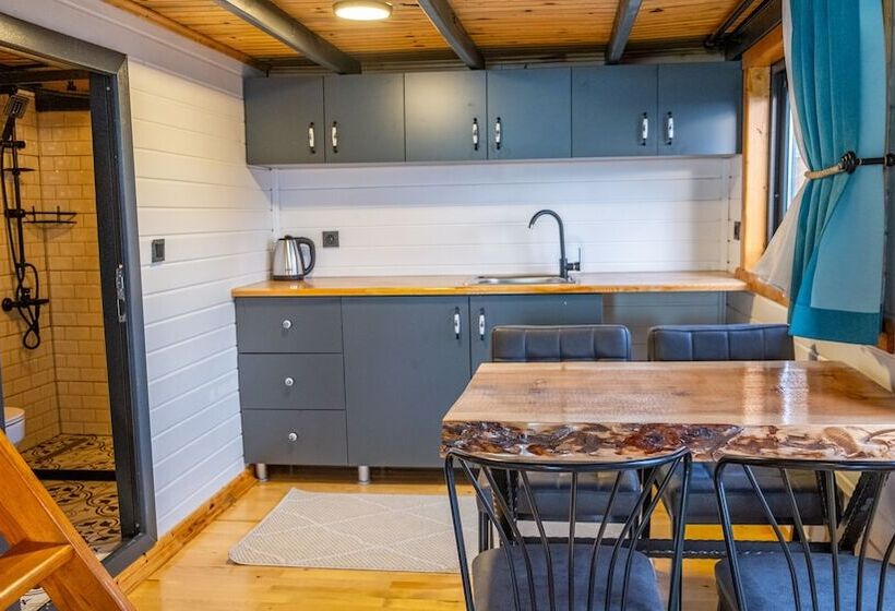 בית מלון כפרי Tringo Bungalov