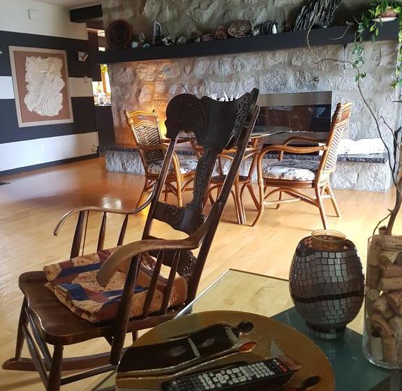 تختخواب و صبحانه Aux Pignons Gite