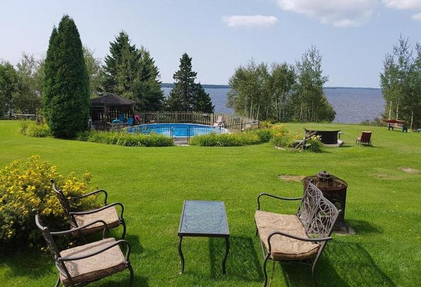 تختخواب و صبحانه Aux Pignons Gite