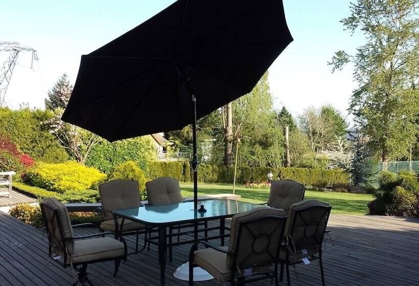 تختخواب و صبحانه Hilltops