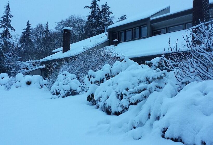 تختخواب و صبحانه Hilltops