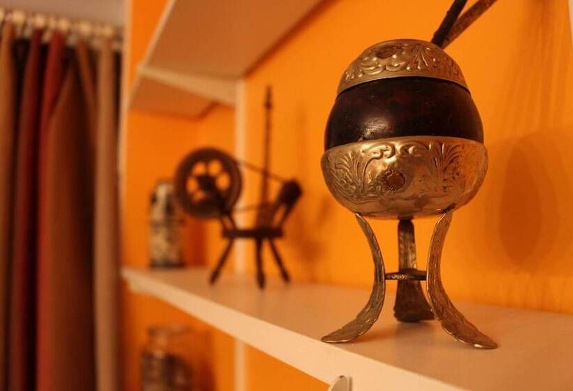 تختخواب و صبحانه Hilltops