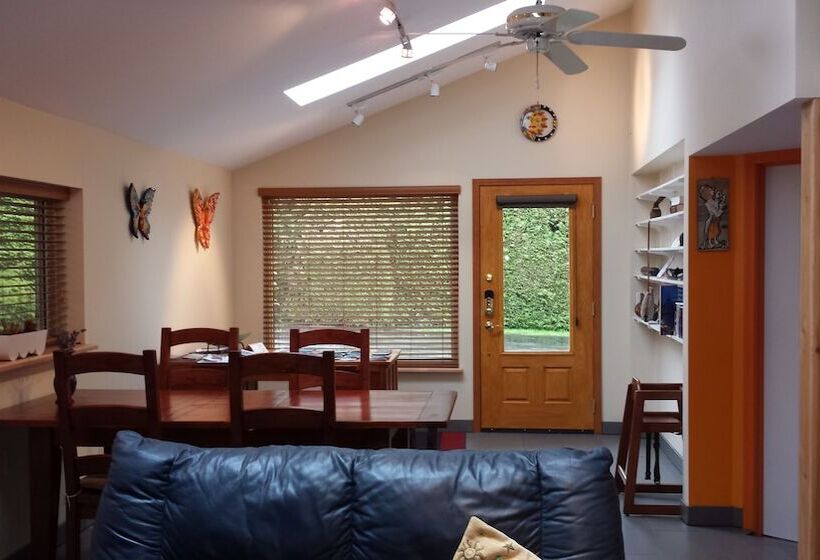 تختخواب و صبحانه Hilltops