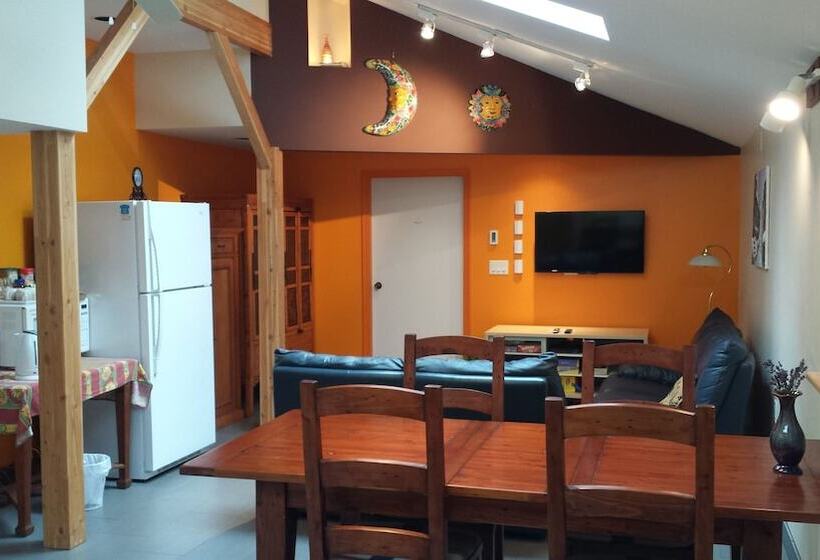 تختخواب و صبحانه Hilltops