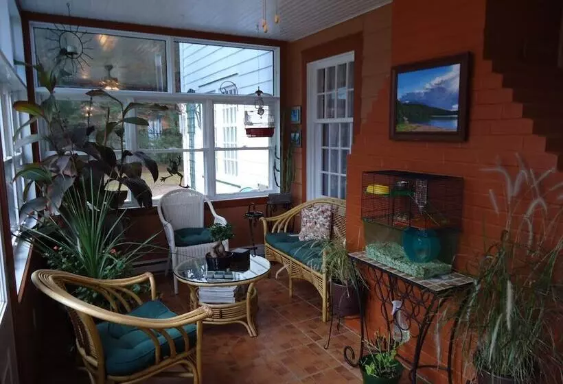 ベッドアンドブレックファースト Le Gîte De La St Lawrence