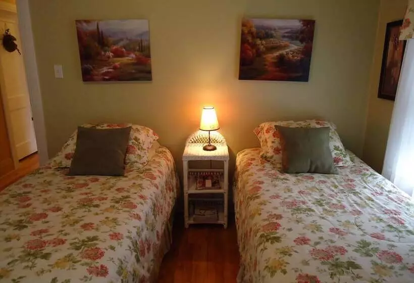 ベッドアンドブレックファースト Le Gîte De La St Lawrence