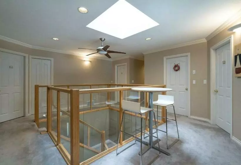 Cornerstone Bed And Breakfast