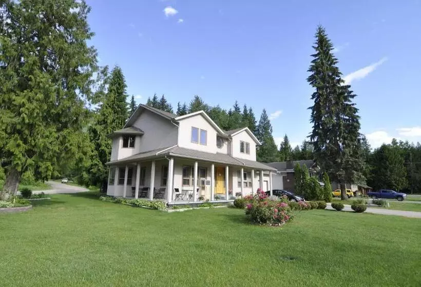 Cornerstone Bed And Breakfast
