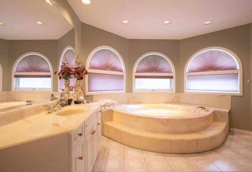 Cornerstone Bed And Breakfast