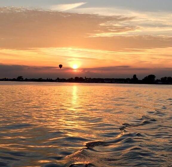 ホテル Café Restaurant Heineke