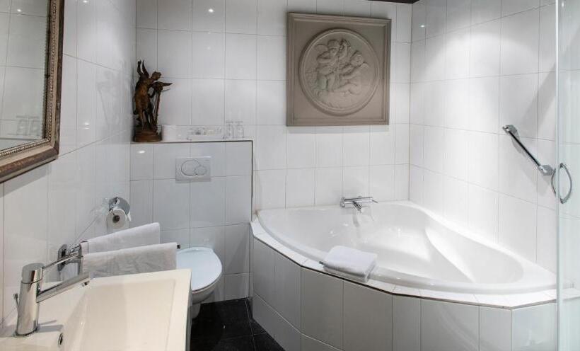 בית מלון כפרי L Auberge Dam