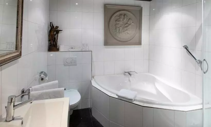 Hotelli L Auberge Dam