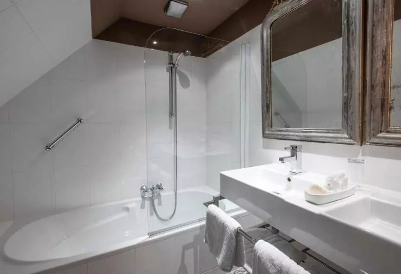 Hotelli L Auberge Dam