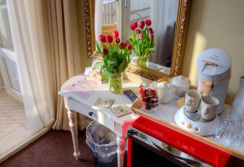 هتل Pension & Spa De Watertoren