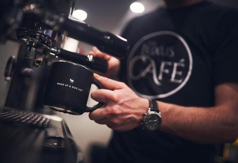 هتل The Luxus Boutique