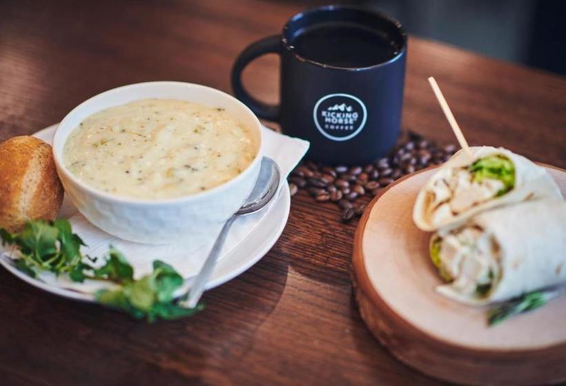 هتل The Luxus Boutique