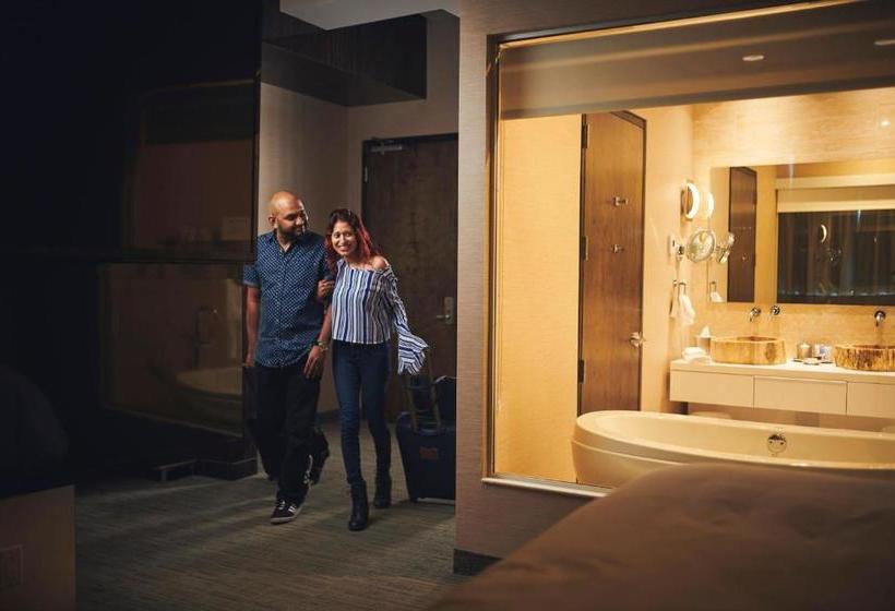 هتل The Luxus Boutique