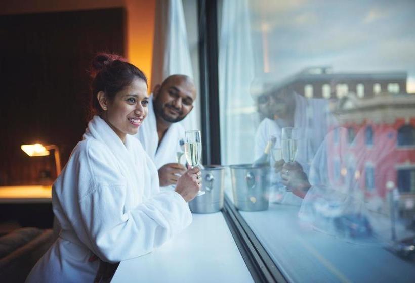 هتل The Luxus Boutique