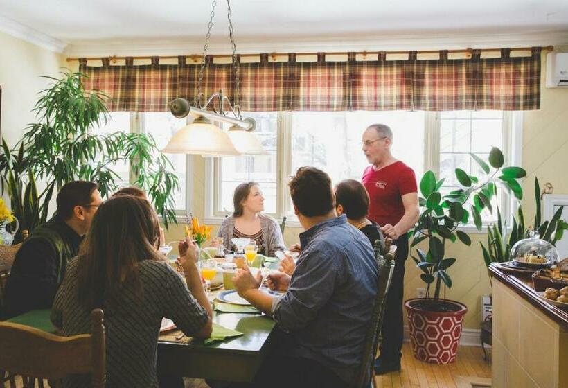 Maison Des Jardins B & B