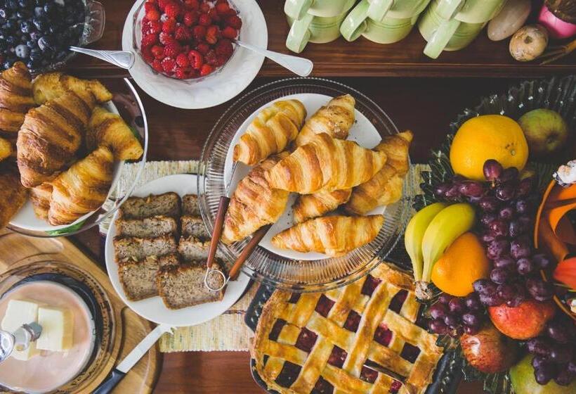 Maison Des Jardins B & B