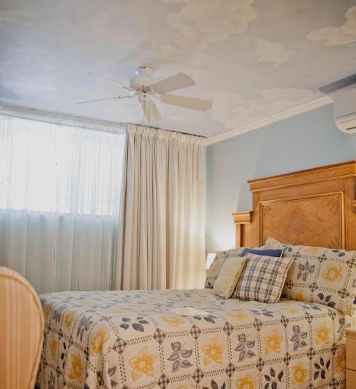 Maison Des Jardins B & B