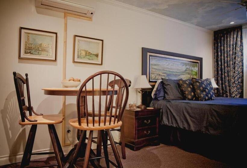 Maison Des Jardins B & B