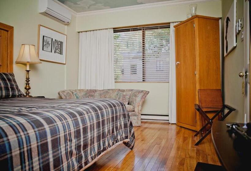 Maison Des Jardins B & B