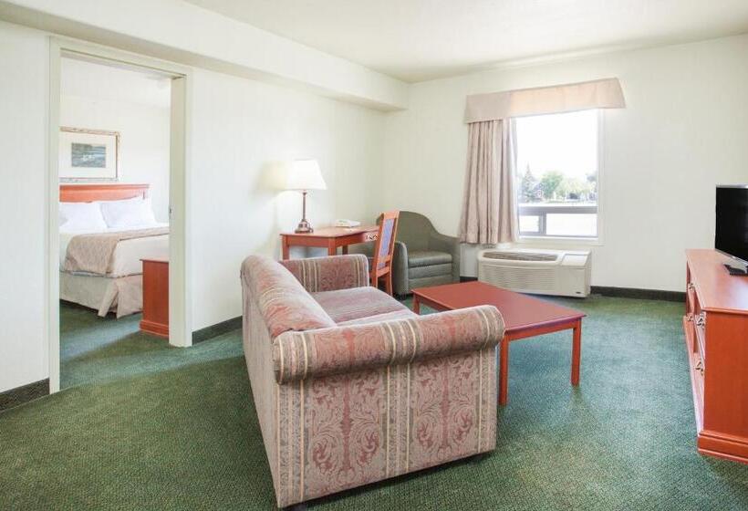 فندق على الطريق Super 8 By Wyndham Swan River Mb