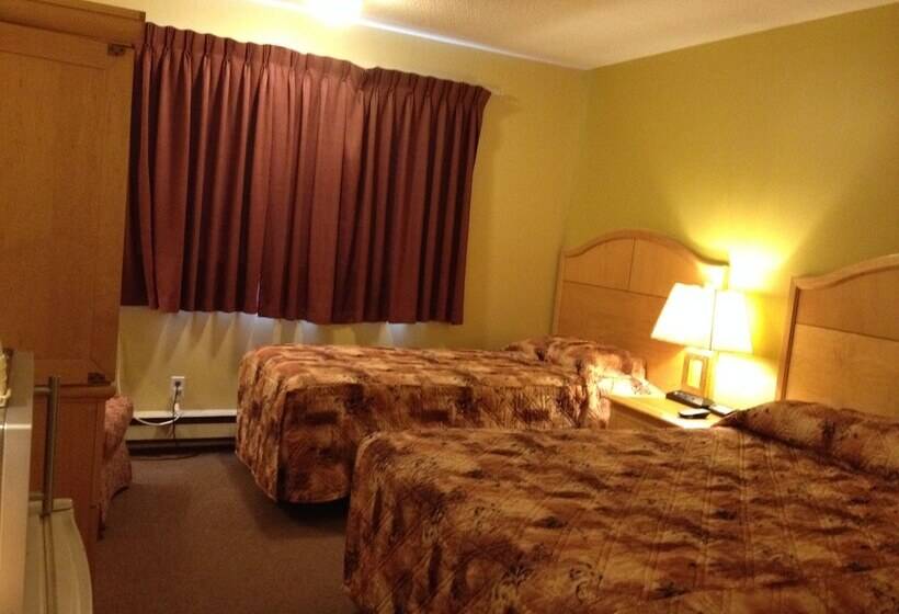 모텔 Tumbler Ridge Inn