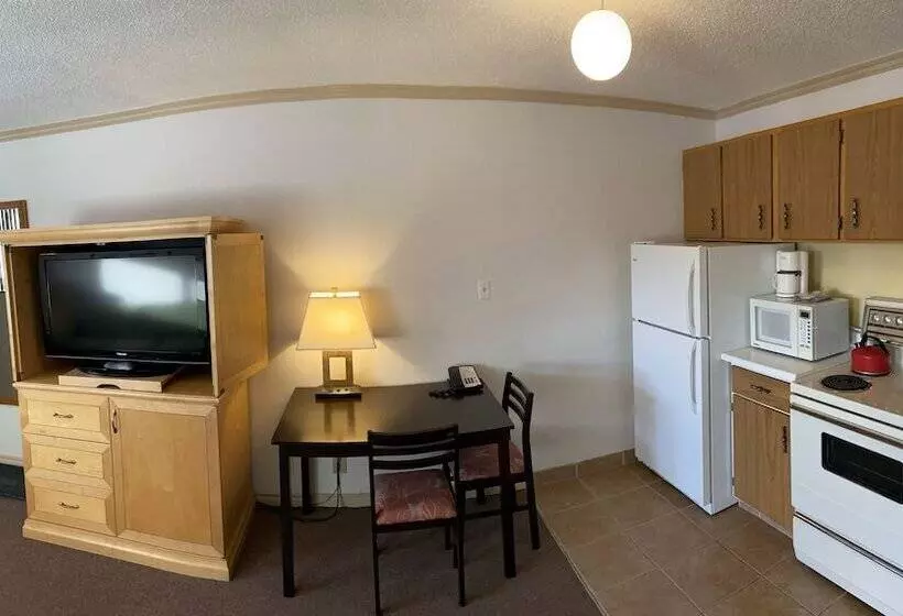モーテル Tumbler Ridge Inn