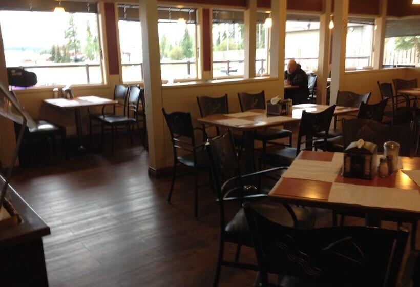 모텔 Tumbler Ridge Inn