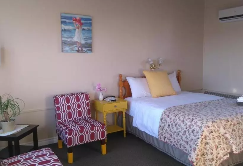 Oasis Motel