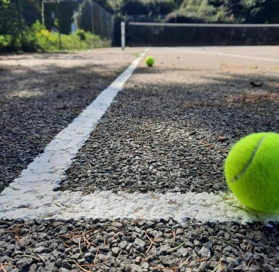 تختخواب و صبحانه L Essongère