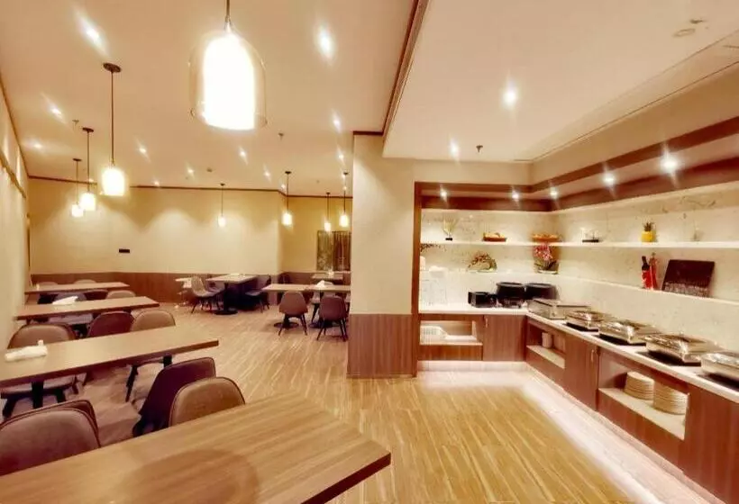 Hanting Hotel Huzhou Yishang Street