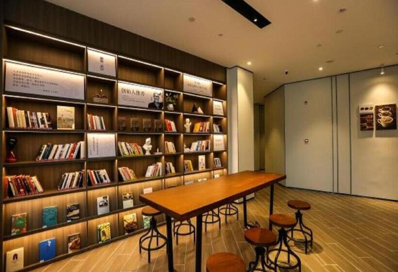 Hanting Hotel Jieshou Railway Station